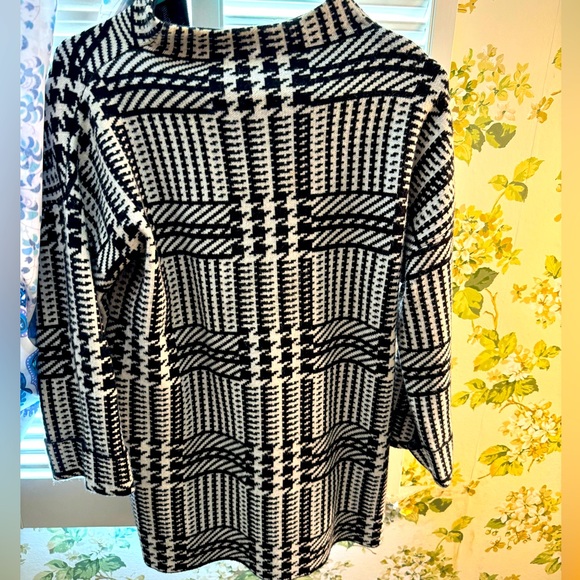 Vintage Max Studio Houndstooth turtleneck sweater - Picture 2 of 2
